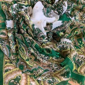 Green Pattern Square Scarf